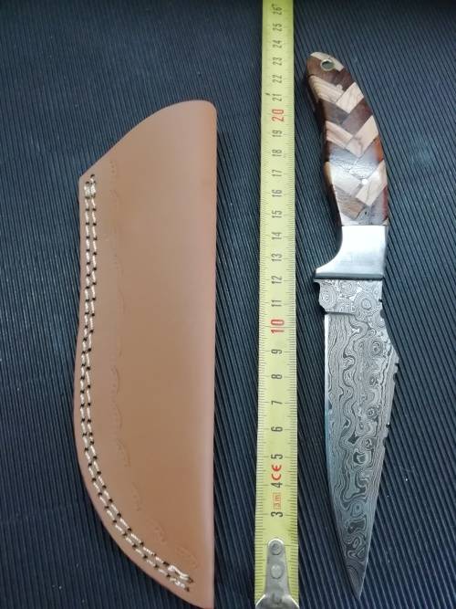 HANDMADE DAMASCUS STEEL HUNTING KNIFE !!!