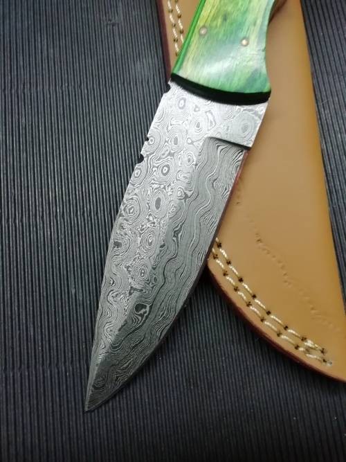 HANDMADE DAMASCUS STEEL HUNTING KNIFE !!!