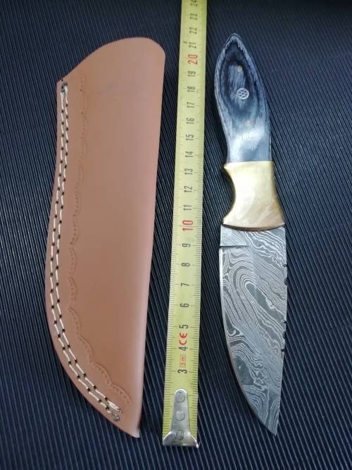 HANDMADE DAMASCUS STEEL HUNTING KNIFE !!!