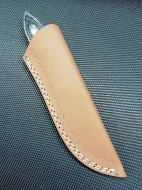 HANDMADE DAMASCUS STEEL HUNTING KNIFE !!!