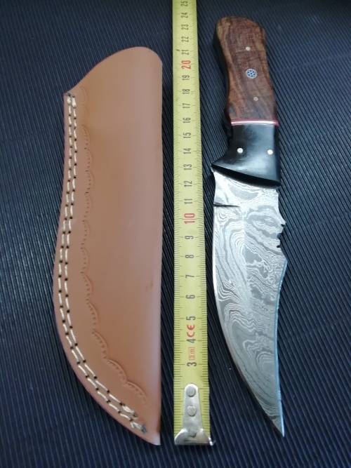 HANDMADE DAMASCUS STEEL HUNTING KNIFE !!!