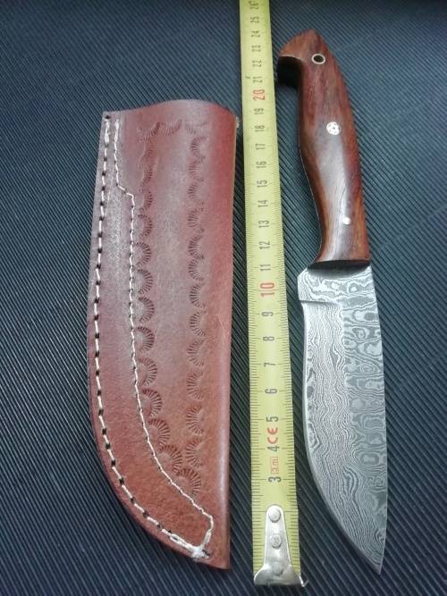 HANDMADE DAMASCUS STEEL HUNTING KNIFE !!!