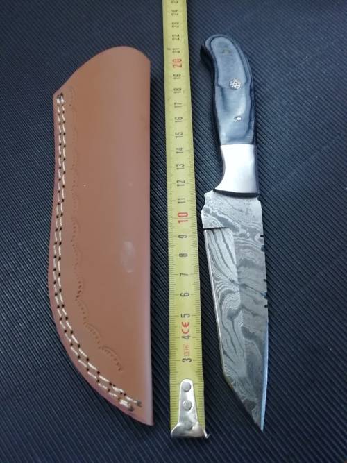 HANDMADE DAMASCUS STEEL HUNTING KNIFE !!!