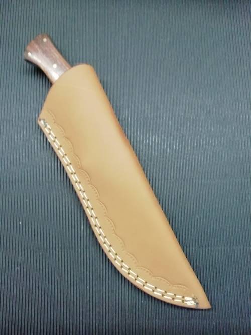 HANDMADE DAMASCUS STEEL HUNTING KNIFE !!!