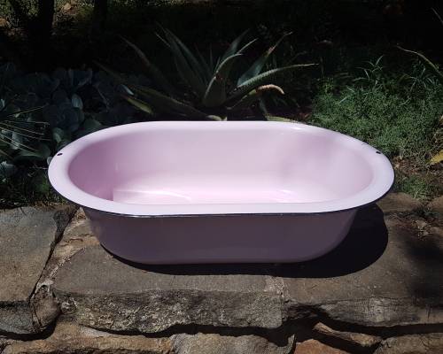 Pink enamel baby bath / basin - Excellent condition