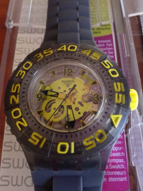 COLLECTORS SWATCH WATCH IN BOX WITH PAPERS- WORKING