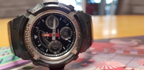 MEN'S CASIO G SHOCK WATCH IN WORKING ORDER