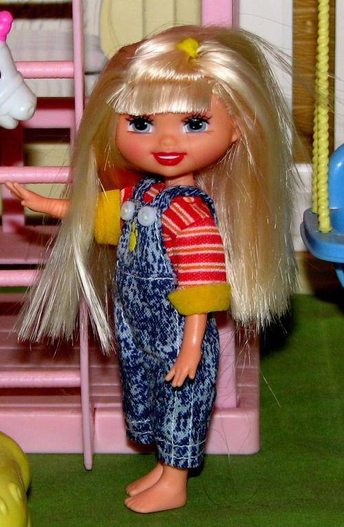 Sweetsville Shelly doll (Barbie's sister) made by Mattel