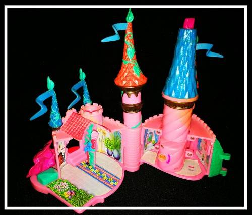 Mini Polly Pocket-sized Castle, Fairy House and School House