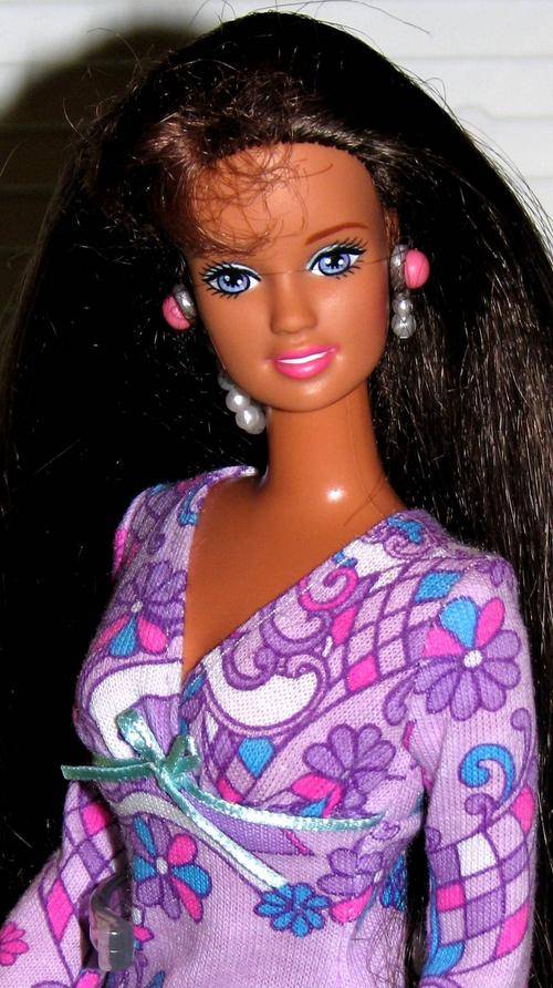 Pearl Beach Teresa doll (Barbie's friend) made by Mattel