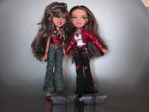 Bratz Twins 2 girl dolls Like new from England