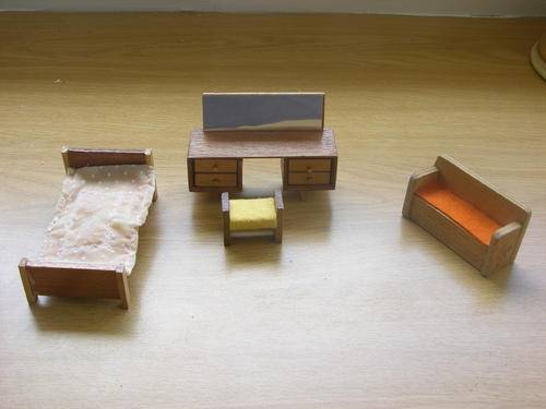 Dolls house Bedroom furniture.  Dressing table and bed & bunkie