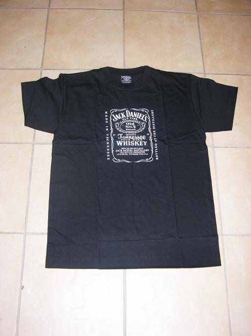 GENUINE Jack Daniels T shirt  - Large