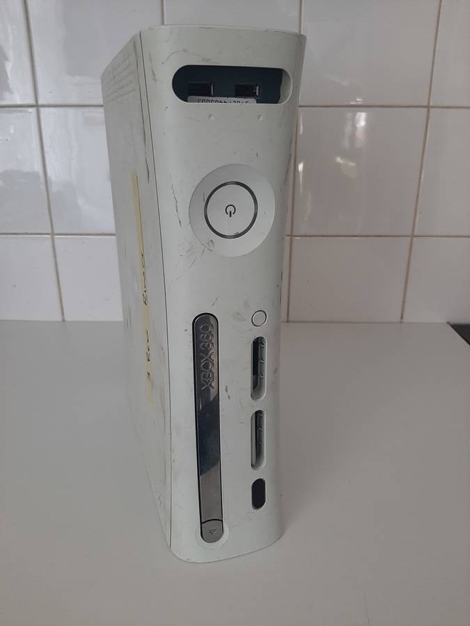XBOX 360 not working ( Three red rings )