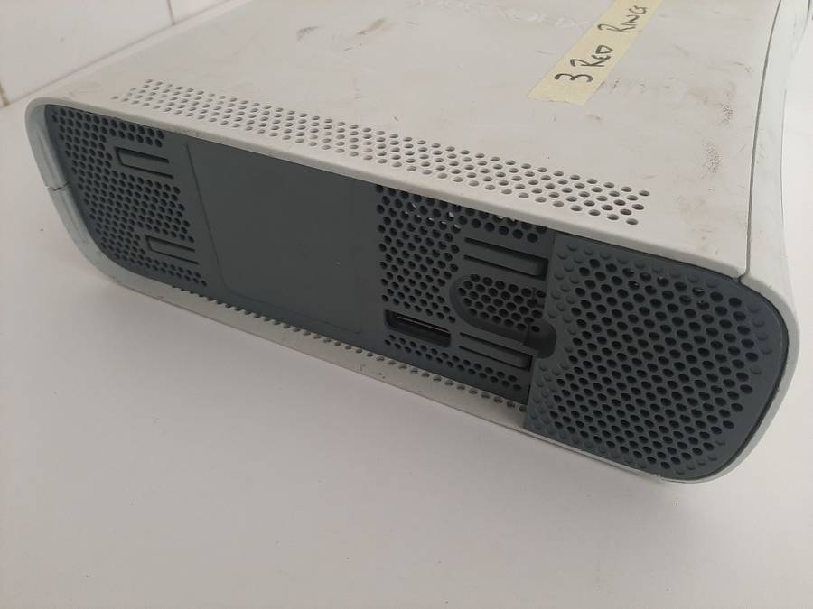 XBOX 360 not working ( Three red rings )