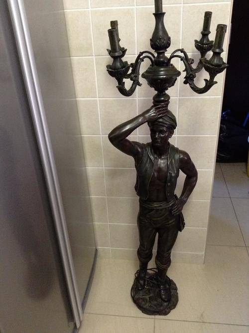 5 Globe Lamp with Man Statue