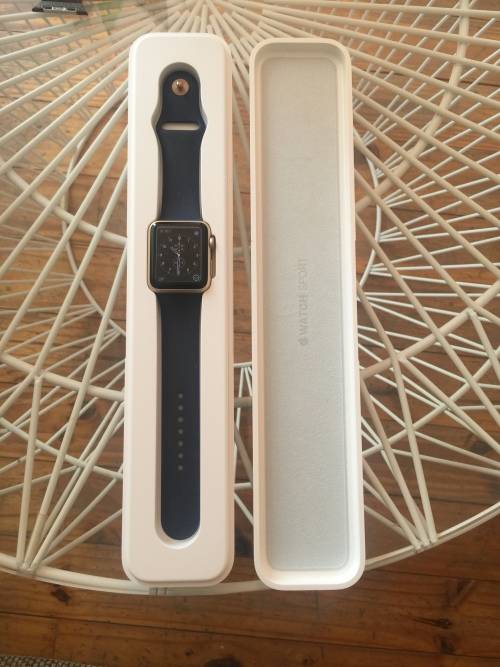 Apple iWATCH SPORT 42mm Gold Aluminum - Sport Band Midnight Blue