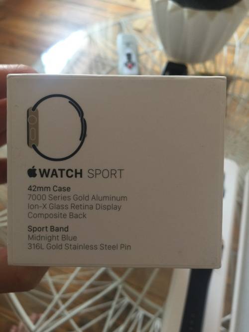Apple iWATCH SPORT 42mm Gold Aluminum - Sport Band Midnight Blue