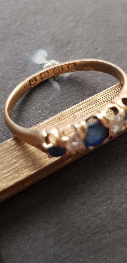18K GOLD RING SET WITH OLD CUT DIAMONDS & SAPPHIRES