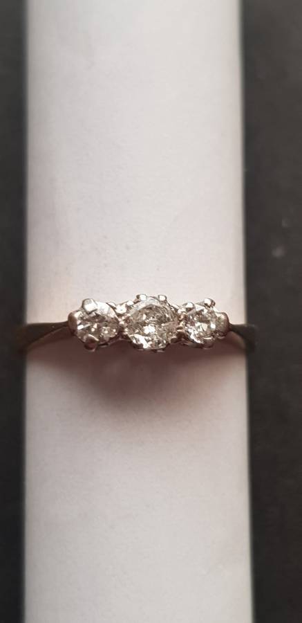 18K GOLD & PLATINUM RING SET WITH 3 DIAMONDS