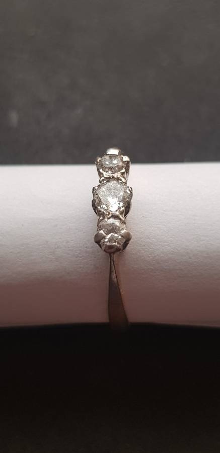 18K GOLD & PLATINUM RING SET WITH 3 DIAMONDS