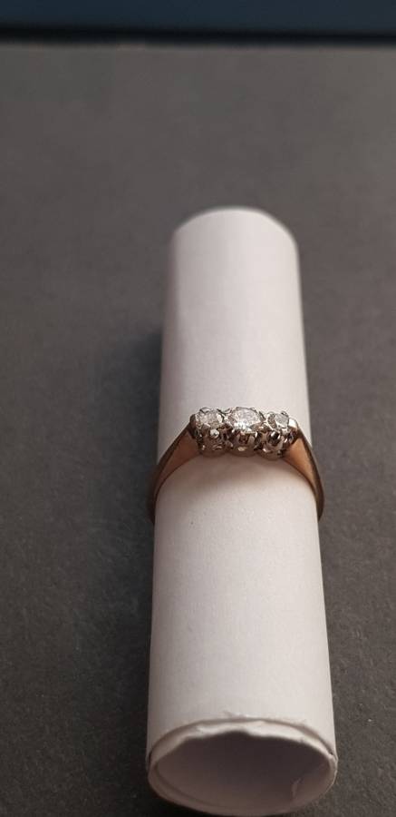 18K GOLD & PLATINUM RING SET WITH 3 DIAMONDS