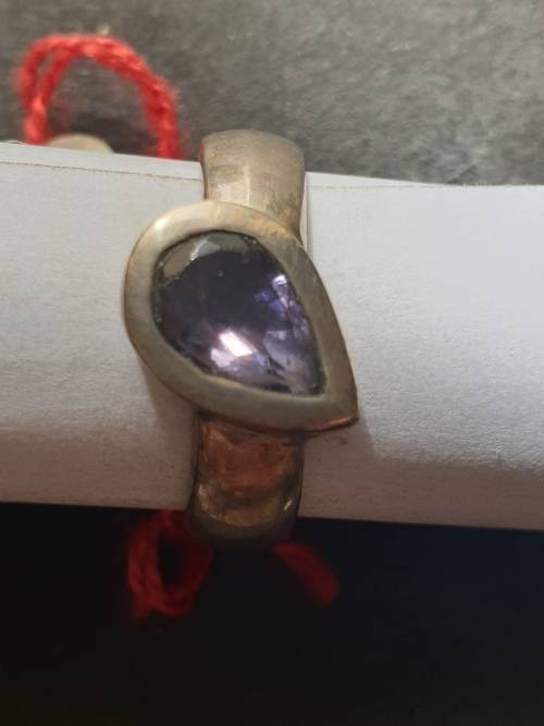silver ring with a purple heart stones stamp 925