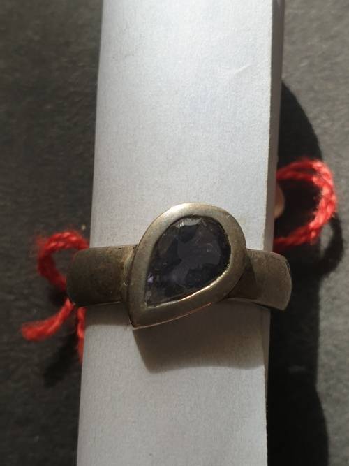 silver ring with a purple heart stones stamp 925