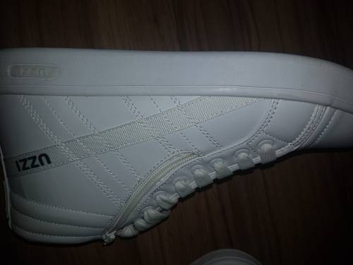 ORIGINAL UZZI Shoes - SA Size 10 - Colour : White - 5853367 - Brand New Boxed