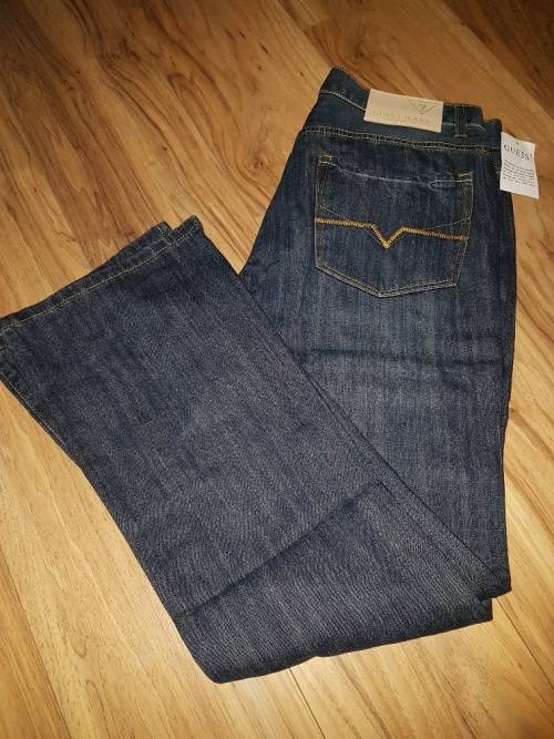 GUESS JEANS SIZE W32L32 - Brand New