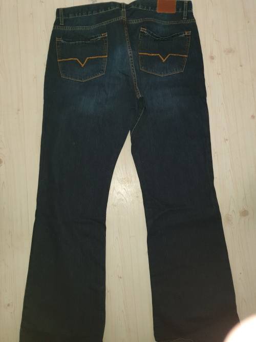 Original GUESS JEANS - SIZE W36L34 - Brand New - Blue