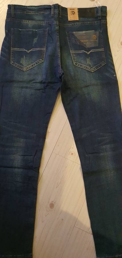 DIESL SKINNY JEANS - DS7008# - Mens Jeans - SIZE 34 - Brand New