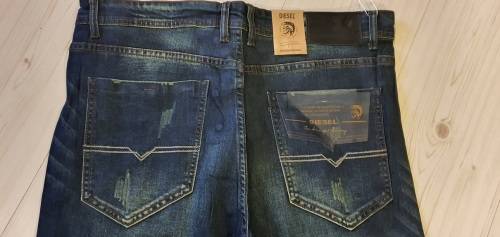 DIESL SKINNY JEANS - DS7008# - Mens Jeans - SIZE 34 - Brand New