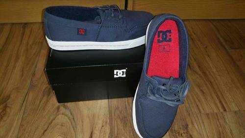 DC - ORIGINAL - SHOES SA SIZE5 - BRAND NEW