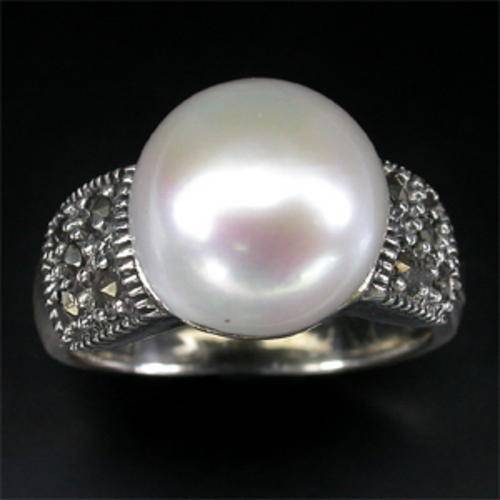BEAUTY TOP CREAM WHITE PEARL GEMSTONE 925 SILVER RING - RING SIZE 7
