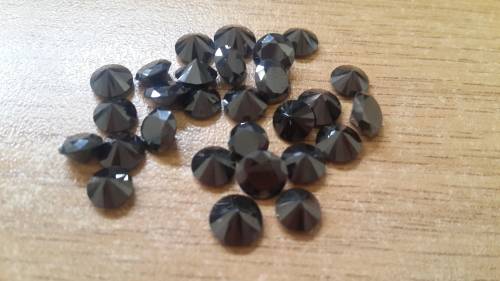 28x 0.50ct+ Black Moissanites. R1, no reserve!!!