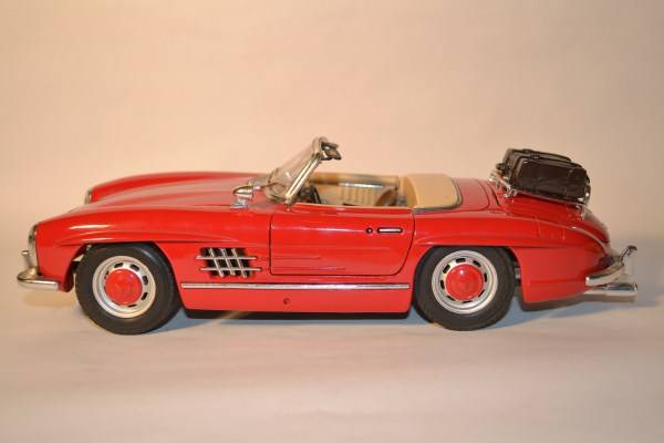 Mercedes Benz 300SL - 1:18 Burago