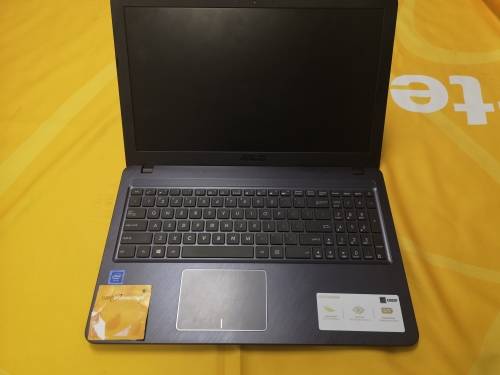 ASUS X540 4GB RAM 500GB STORAGE WINDOWS 10