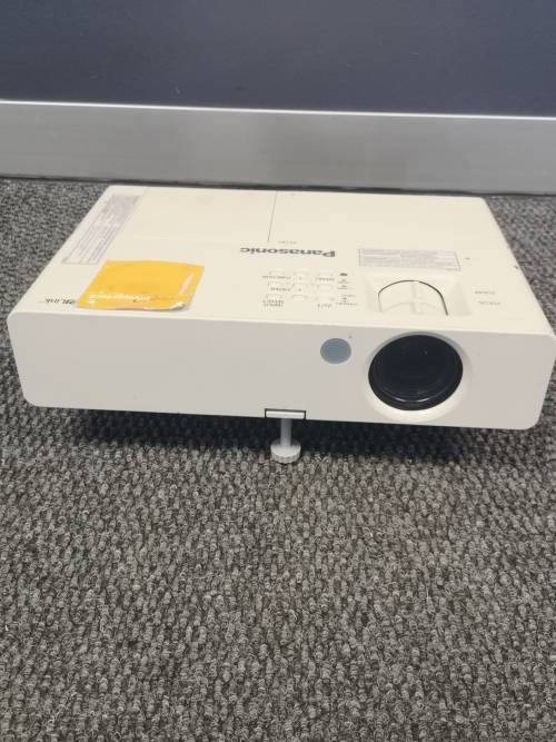 PANASONIC PT-LB1 PROJECTOR