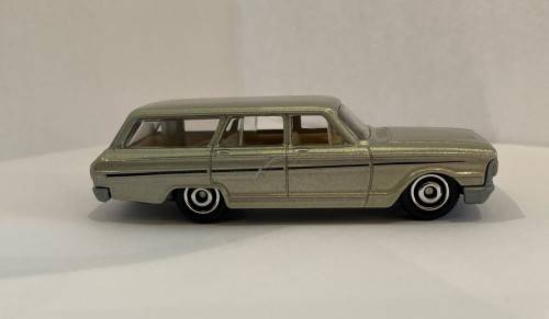 Matchbox , 1964 Ford Fairlane Wagon , unboxed