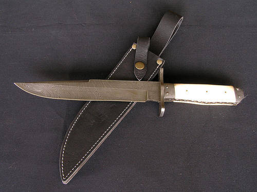 Swengg Full Tang Hand Made Damascus Steel Hunting Knife