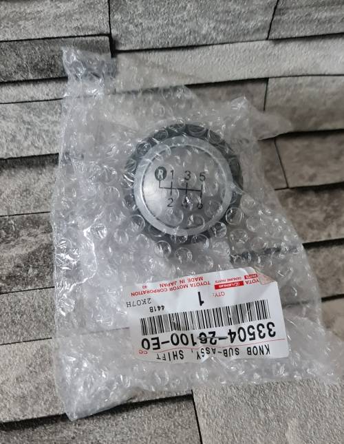 Toyota gear knob