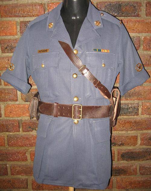 Old 1970's SOUTH AFRICAN POLICE FORCE summer uniform - Warrant Officer rank