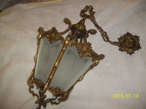 Ceiling mounted