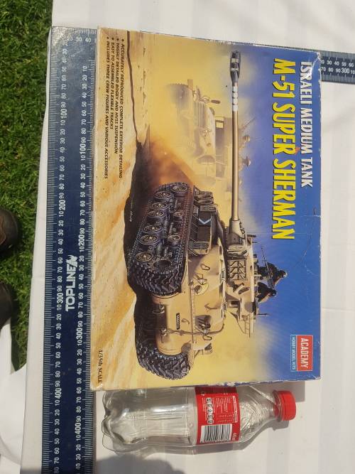 Sherman Tank Model Kit scale 1/35