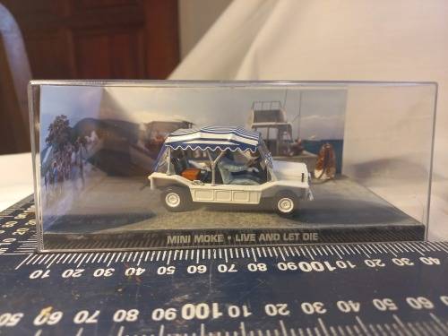 007 James Bond Mini Moke - Live and let die