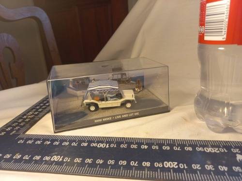 007 James Bond Mini Moke - Live and let die