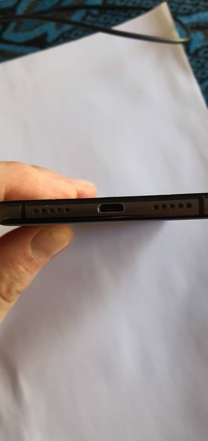 Huawei P9 lite / Cracked screen