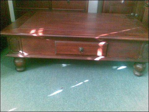 WETHERLEYS DUTCH STYLE COFFEE TABLE
