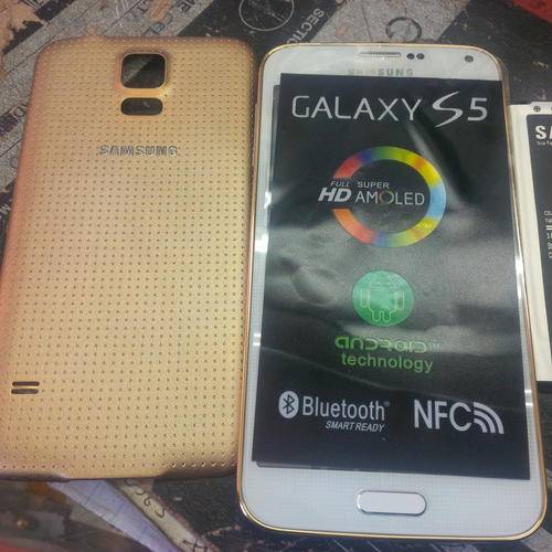 samsung S5 LTE 32 gig original available back and white